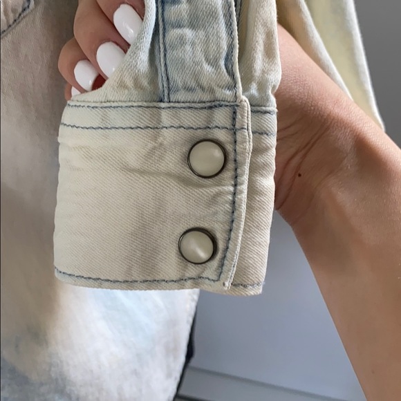Gap Denim Button-up Shirt - Picture 3 of 5